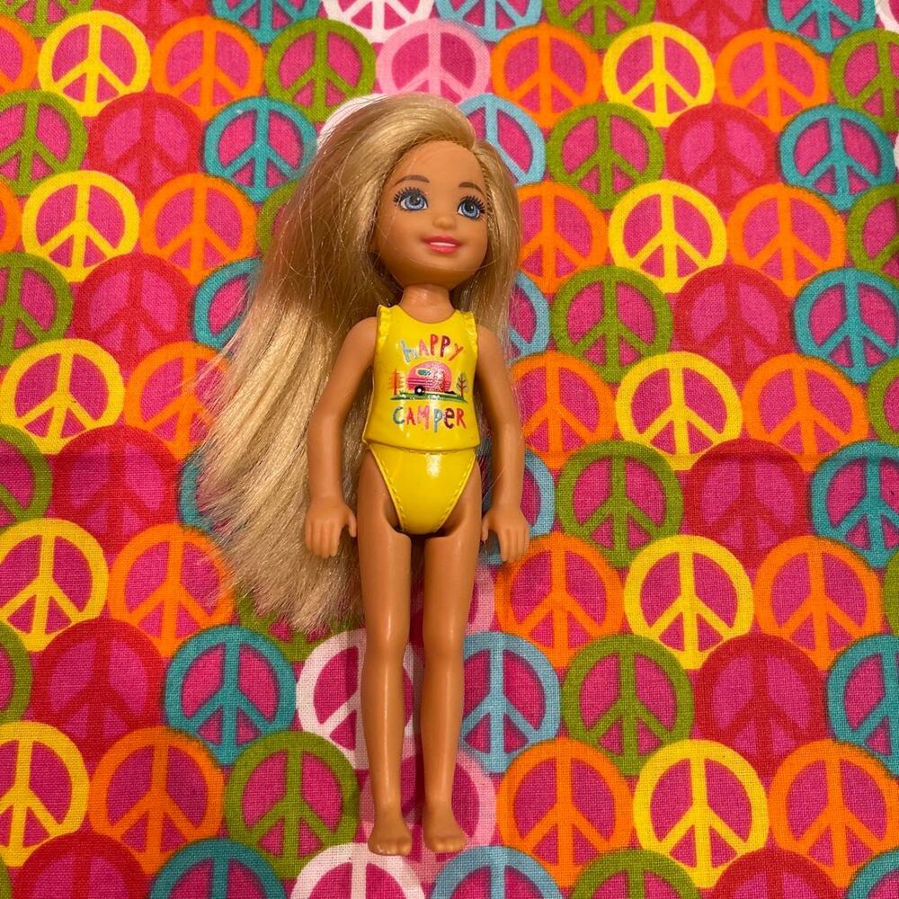 Barbie kelly 2015 doll happy